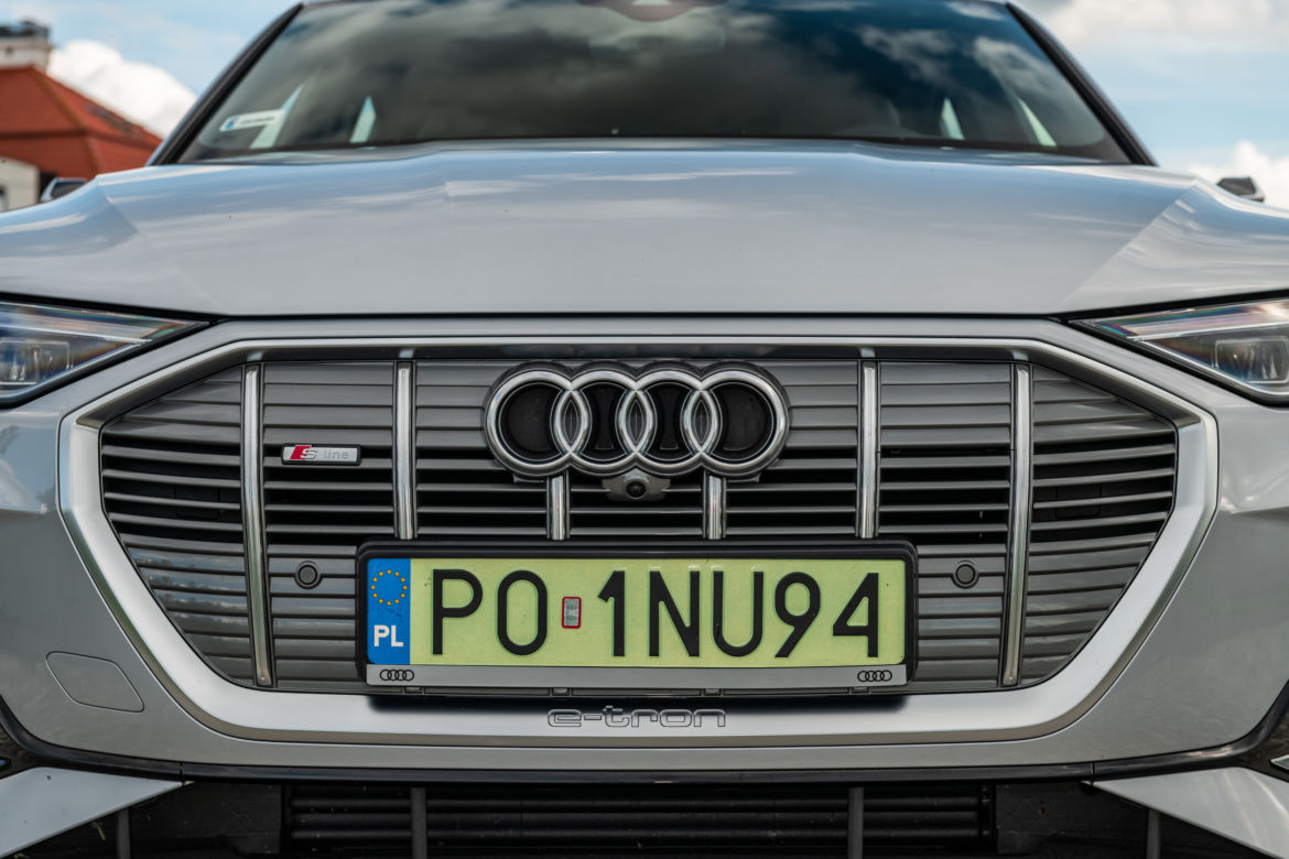 Audi e-tron Sportback 55 quattro S line (Florett Silver)