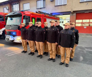 Strażackie syreny zawyły dla poległych kolegów. Żegna ich cała Polska