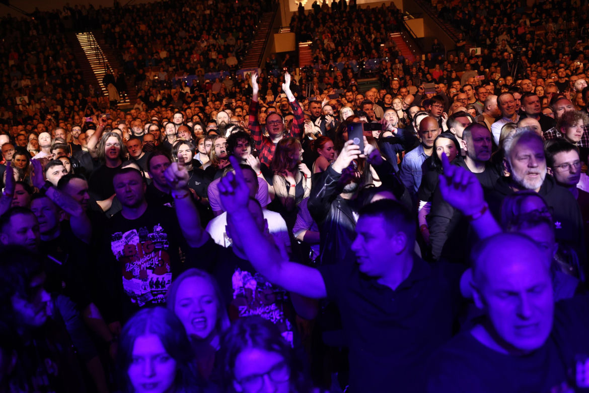 Koncert "Zadzwońcie po milicję" w katowickim Spodku