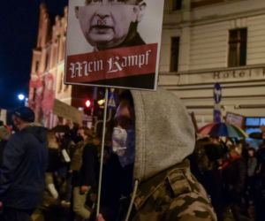 Strajk kobiet w Toruniu. Tańce, straż pod kościołem i wiele więcej - środa (28.10.2020)