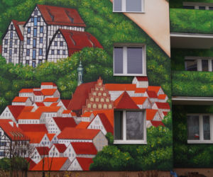 Nowy mural na bydgoskim Błoniu. Powstał ze specjalnych farb [ZDJĘCIA] 