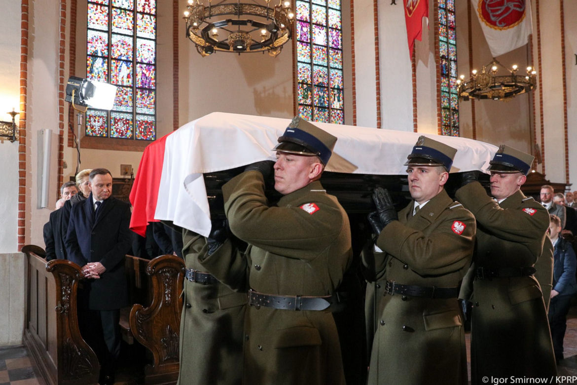 Czekali z pogrzebem na Kaczyńskiego