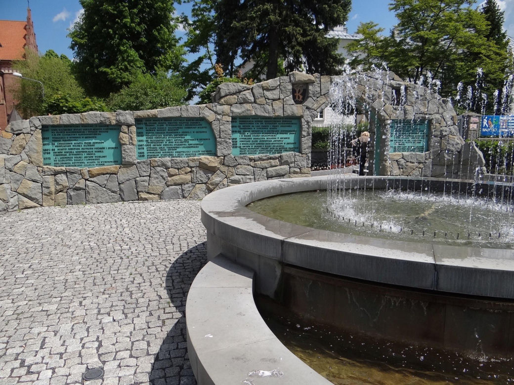 To jedno z najsławniejszych miast w Małopolsce. Znajduje się w nim najpiękniejsza plebania