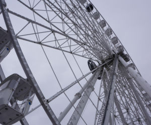 Jarmark Warszawski na placu Defilad na kilka dni przed startem imprezy