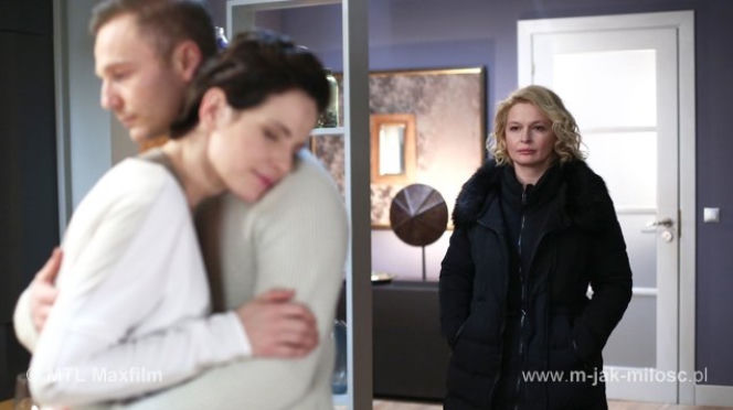 M jak miłość odc. 1138. Sonia (Marta Król), Andrzej Budzyński (Krystian Wieczorek), Marta (Dominika Ostałowska)