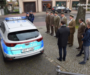 Nowy radiowóz dla policjantów Tworoga