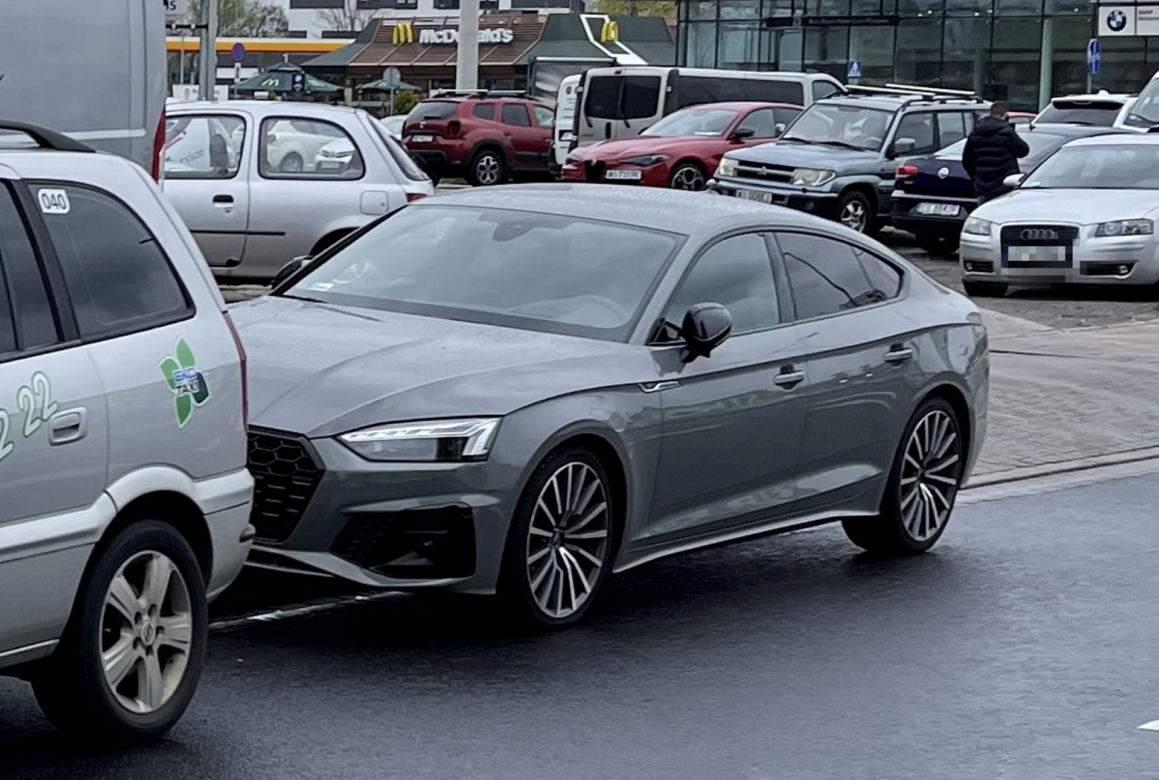 Ola Ciupa miała stłuczkę! Jej luksusowe Audi mocno oberwało