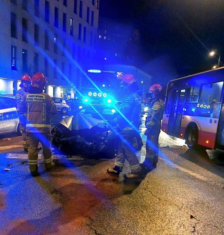 Pomylił Grochowską z torem wyścigowym. Szaleńczy rajd zakończył się na sygnalizatorze