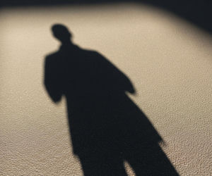 Grzegorz Braun przed prokuraturą. Co ujawnią polscy śledczy?