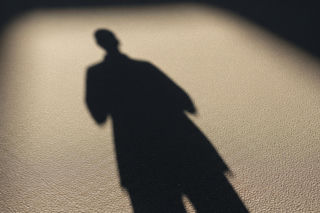 Grzegorz Braun przed prokuraturą. Co ujawnią polscy śledczy?