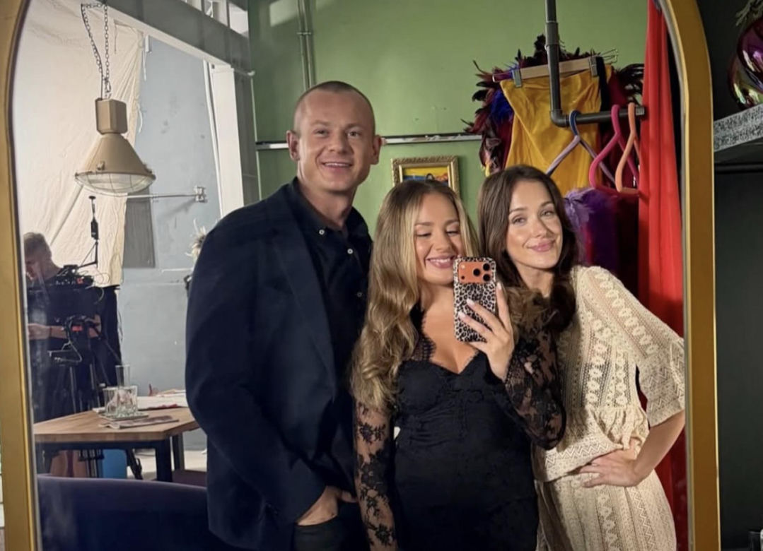 Barwy szczęścia, Oliwka (Wiktoria Gąsiewska), ergiusz (Mateusz Burdach), Madzia (Natalia Sierzputowska)