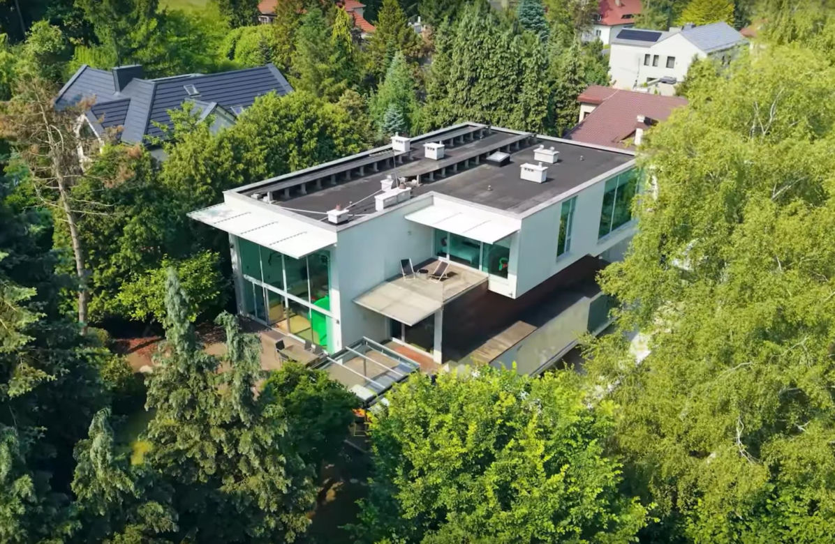 Friz pokazał domy BAZY i FAZY! Tak mieszkają uczestnicy "Twoje 5 minut"