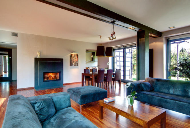 Dom typu kostka z lat 50. został przebudowany