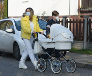 Pierwszy spacer Małgorzaty Rozenek z dziećmi po kwarantannie
