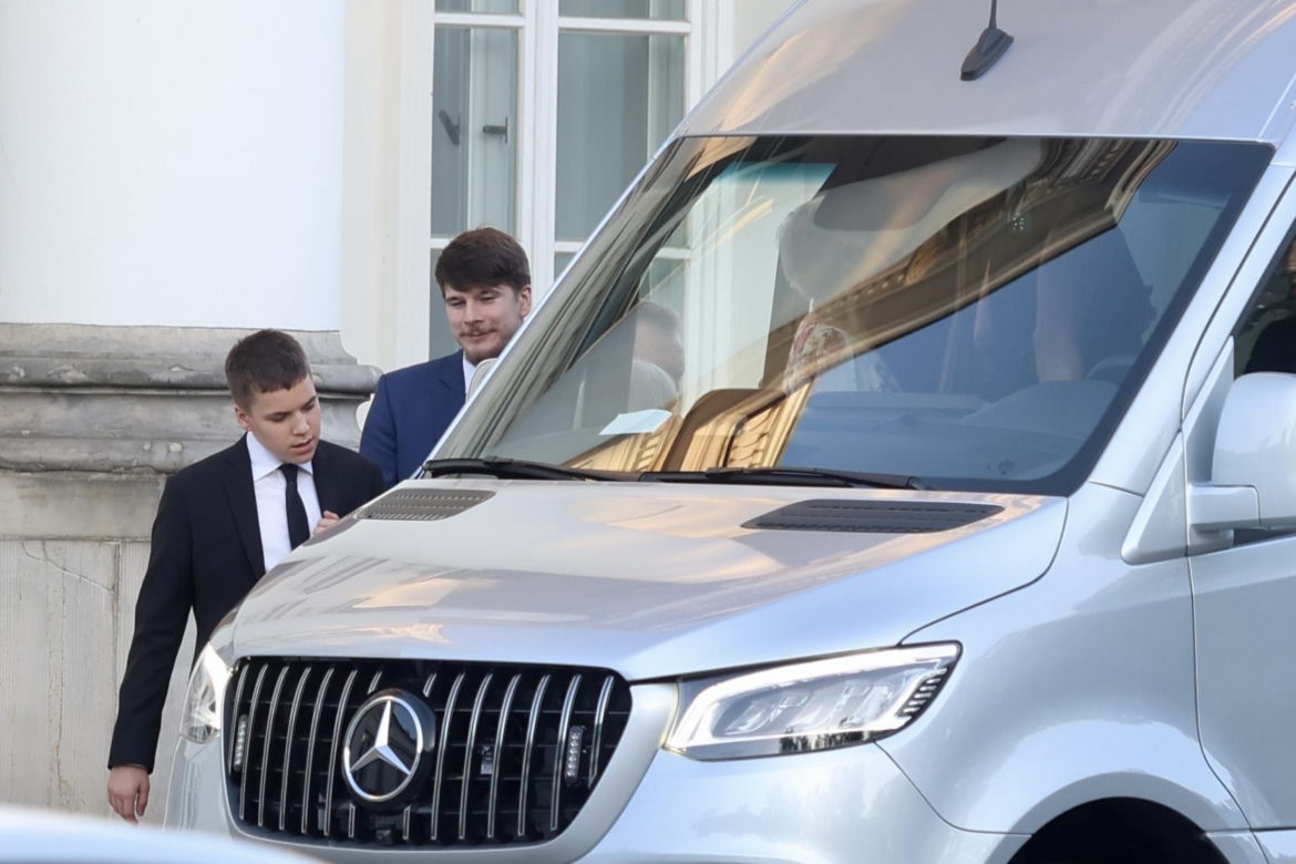 Rodzina Nawrockich przyłapana pod Belwederem! Gdzie pojechali? 