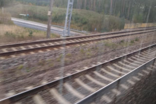 Zatrzymali pociąg na godzinę. Wszystko przez Wi-Fi! Policja w akcji