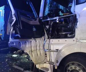 Wypadek na DK91 w Koziegłowach. Doszło do zderzenia aż 4 samochodów ciężarowych. Gierkówka zablokowana
