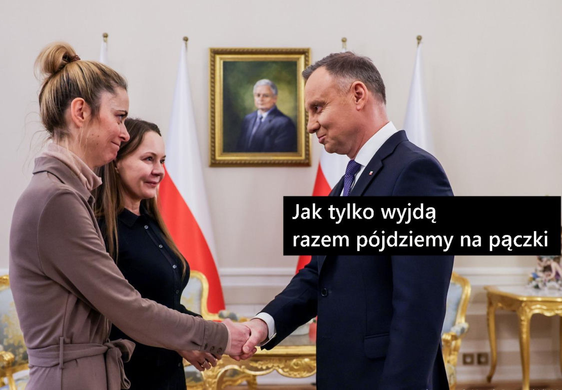 Andrzej Duda stosuje akt łaski na swój sposób