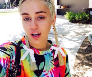 Miley Cyrus chwali się nową fryzurą i dziwnym tatuażem!