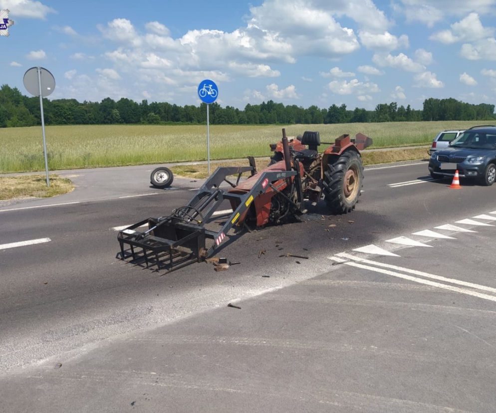 Zderzenie BMW i ciągnika rolniczego w Siemieniu