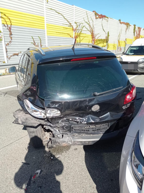  Szokujący wypadek na S8 pod Pabianicami! Zmiażdżone auta i kilka osób rannych [ZDJĘCIA]