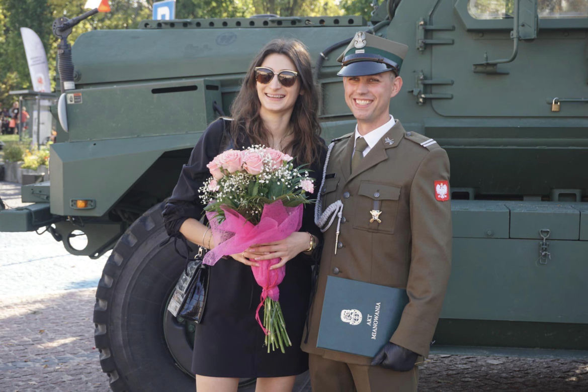 Niezwykła promocja podoficerska w Gołdapi. Uroczystość zakończyła się… oświadczynami [ZDJĘCIA]