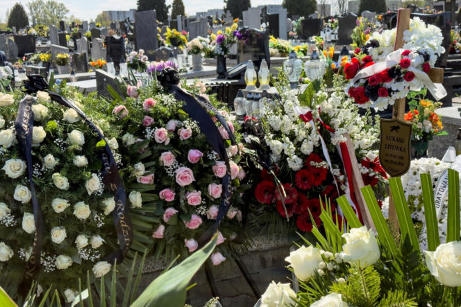 Tak wygląda grób Łukasza Litewki dzień po pogrzebie. Widok rozdziera serce