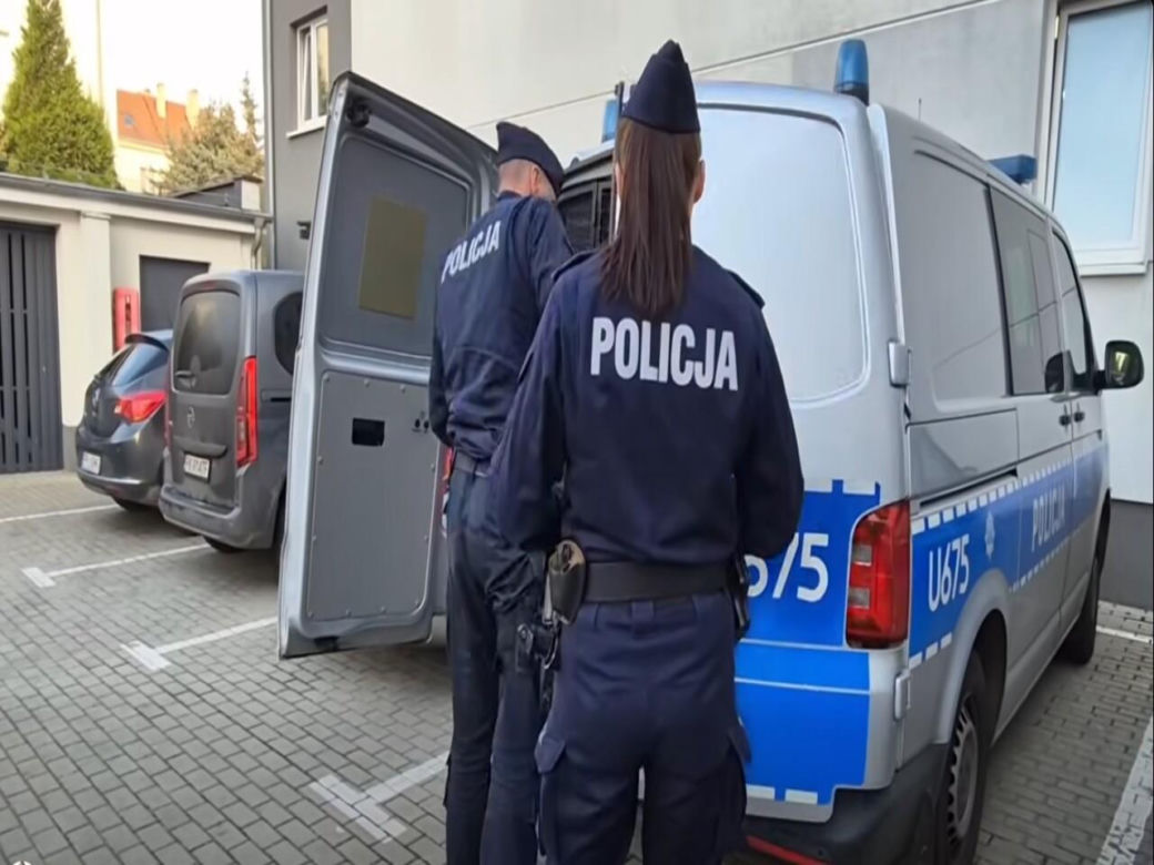 Kalisz. Wyrzuciła zupę przez okno, a potem wbiła mu nóż w serce. Wstrząsające szczegóły zbrodni