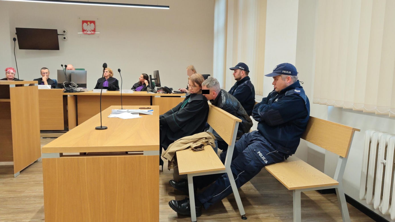 Mówił, że ręce mu śmierdzą krwią, obsesyjnie je mył. W szyi pani Zuzanny tkwił nóż