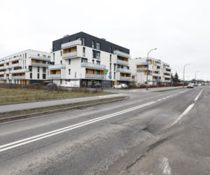 Warszawa, format: Deweloper postawił domy na Mleczarskiej. Cofnięto mu pozwolenie na budowę