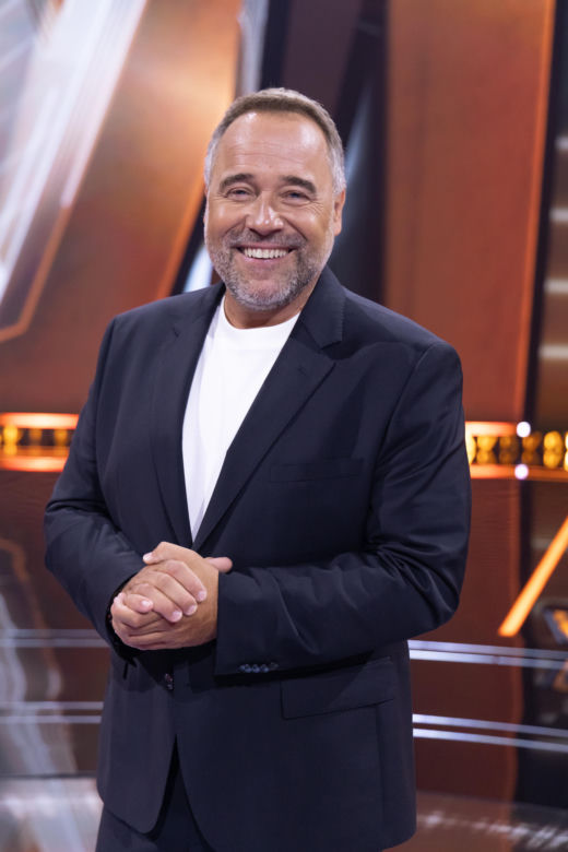 The Voice Senior - prowadzący i trenerzy! Jedna gwiazda to wielki debiut w programie