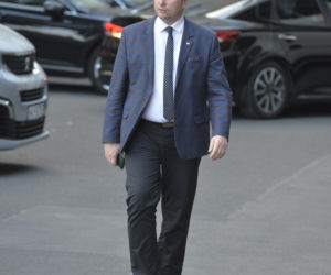 Przemysław Czarnek był królem parkietu we włoskim hotelu. Tam poznał piękną małżonkę [ZDJĘCIA]