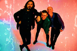Zagrali przed Jackiem Whitem - wydali nowy singiel! Posłuchaj The Great Attractor od Cinemon