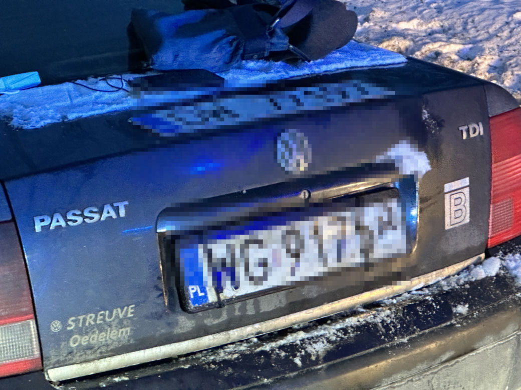  Tajemnicze zatrzymanie na S8 w Warszawie. Kierowca w kajdankach, co tam się wydarzyło?