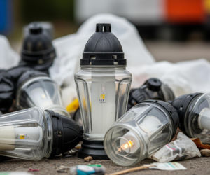 Praca na Wszystkich Świętych przynosi krocie. W kilka dni zarabiają nawet 10 tys. zł bez firmy