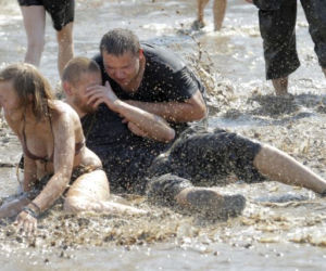 PRZYSTANEK WOODSTOCK 2012: Jak BAWILI SIĘ uczestnicy festiwalu - DUŻO ZDJĘĆ