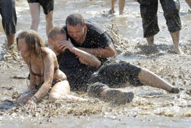 PRZYSTANEK WOODSTOCK 2012: Jak BAWILI SIĘ uczestnicy festiwalu - DUŻO ZDJĘĆ