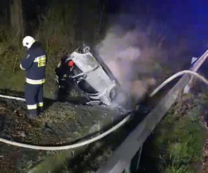 Sietesz. Auto po wypadku stanęło w ogniu