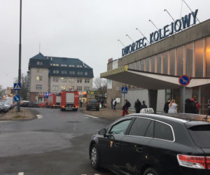 Alarm bombowy w Olsztynie - Dworzec Główny