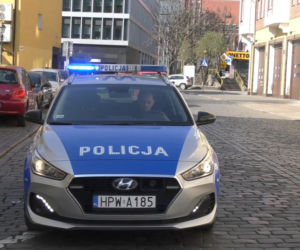 Szczecińska policja apeluje: Zostań w domu!