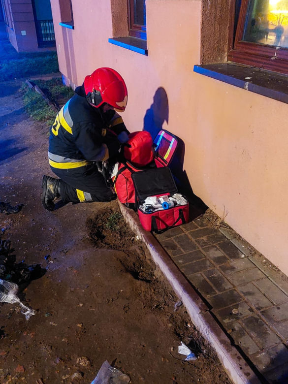 Pożar bloku w Toruniu. Siedem zastępów straży pożarnej w akcji