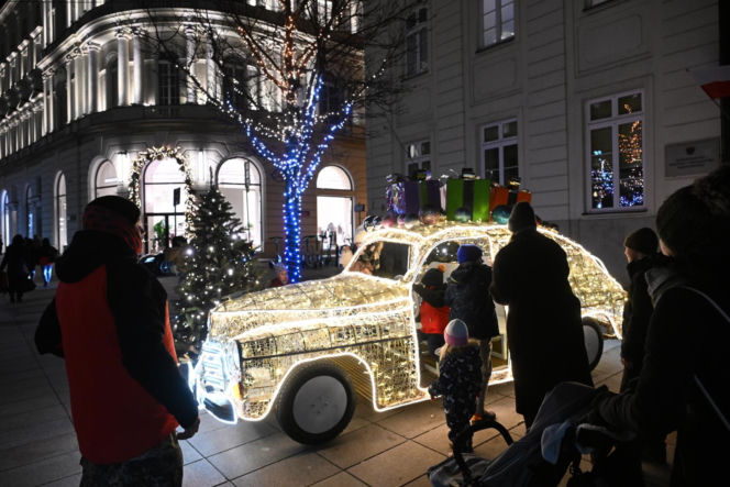 Świąteczna iluminacja 2025/2026 w Warszawie
