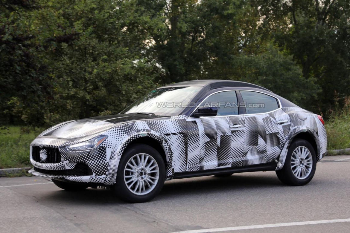Maserati Levante - zdjęcia szpiegowskie