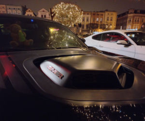 Świąteczny Zlot Amerykańskich Samochodów na Rynku w Lesznie