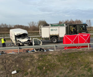 Wypadek na S17. Dwie osoby w szpitalu, jedna zginęła