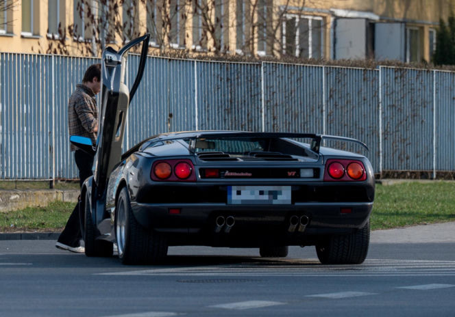 Maciej musiał przeżywa tortury w Lamborghini