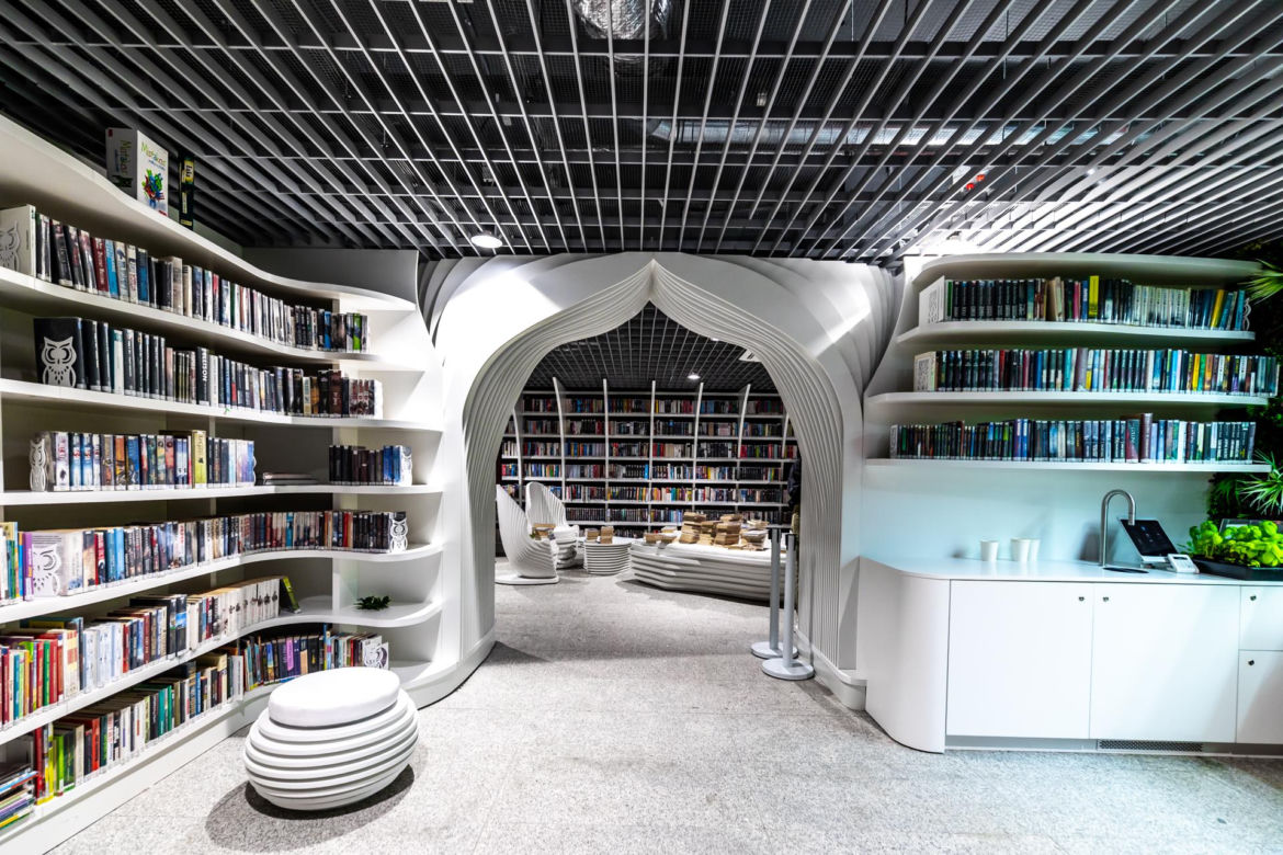 Metroteka – biblioteka na stacji metra M2 Kondratowicza w Warszawie