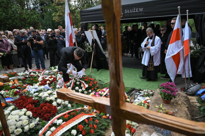 Alaksandr Milinkiewicz spoczął na warszawskich Powązkach