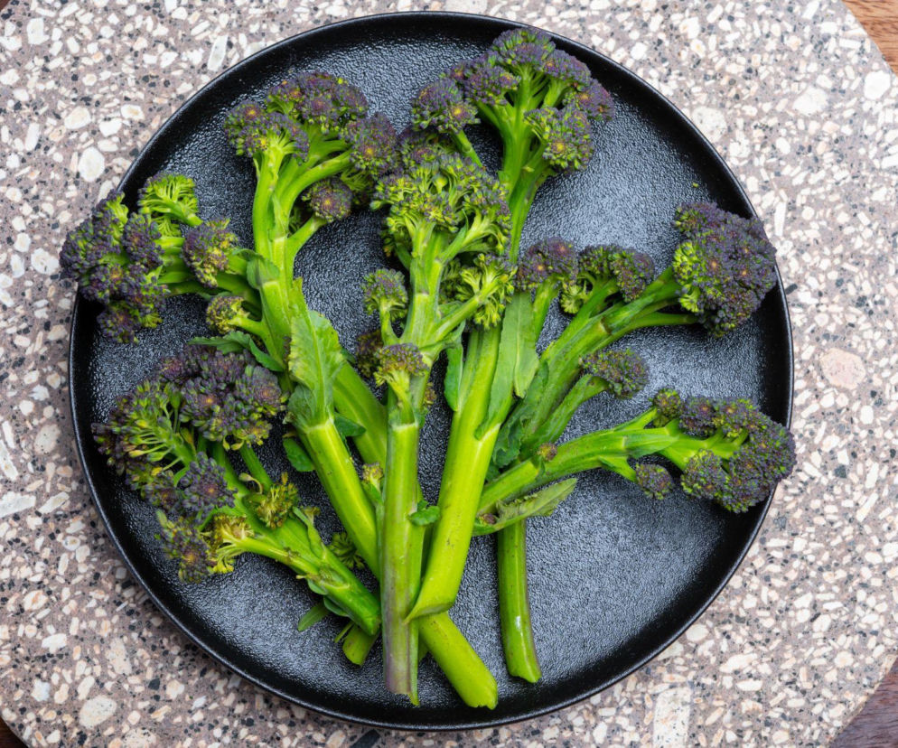 Zapomnij o zwykłym brokule! Bimi to warzywny hit, który zrobisz w 5 minut i zjesz w całości!