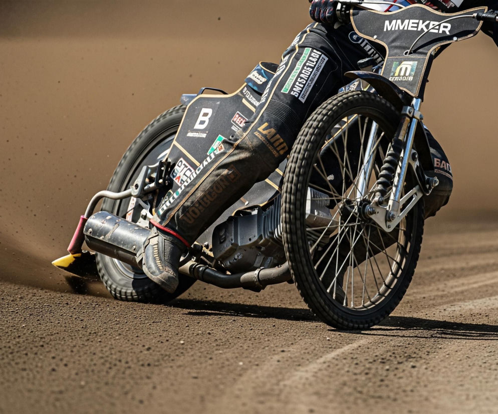 Ekstraliga żużlowa. Orlen.jpg